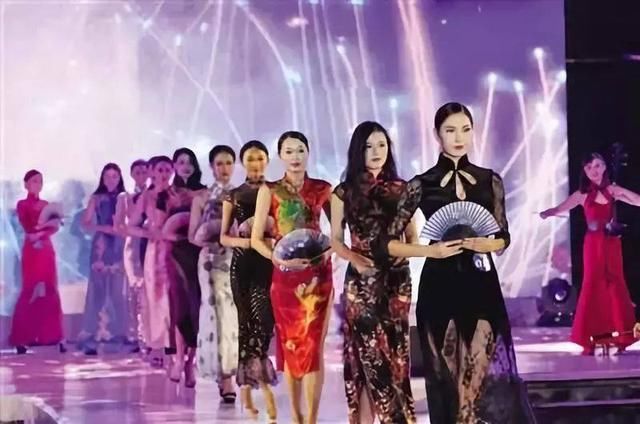 想要走出优雅迷人的旗袍秀？这十个技巧你一定要看！