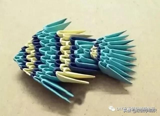  『蓝色』简单的折个三角，组合成百变造型