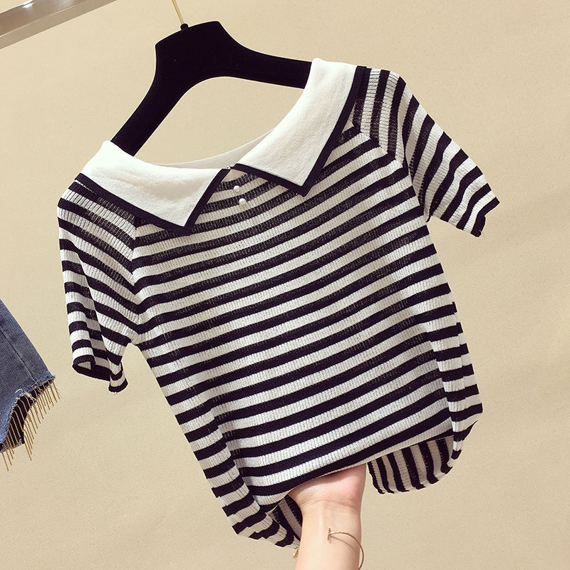 女人好身材别藏着，紧身T恤搭热裤，杨柳细腰也不过如此