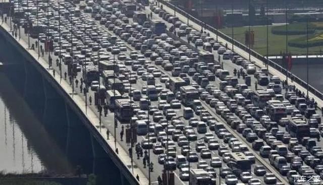  快速普及@商务部官员：汽车在中国的快速普及已基本结束