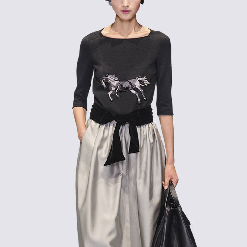 中秋朋友聚餐，我穿这款秋裙出席，惊艳全场，朋友都纷纷赞我美嫩