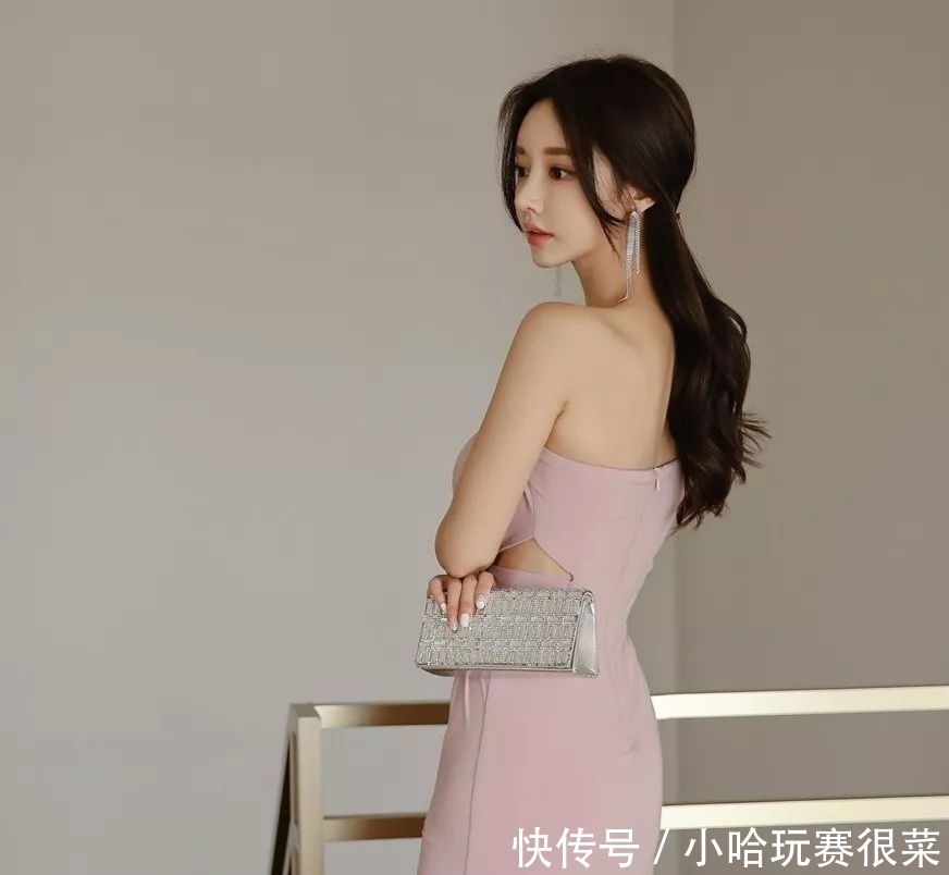 『件连衣裙』无袖夏装,单线吊带,网纱连衣裙,小姑娘甜美出镜