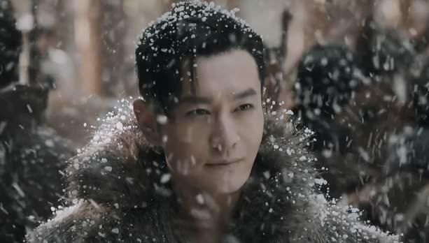  #黄晓明#《鬓边不是海棠红》开播被打“低分”，肖战背锅，于正力挺
