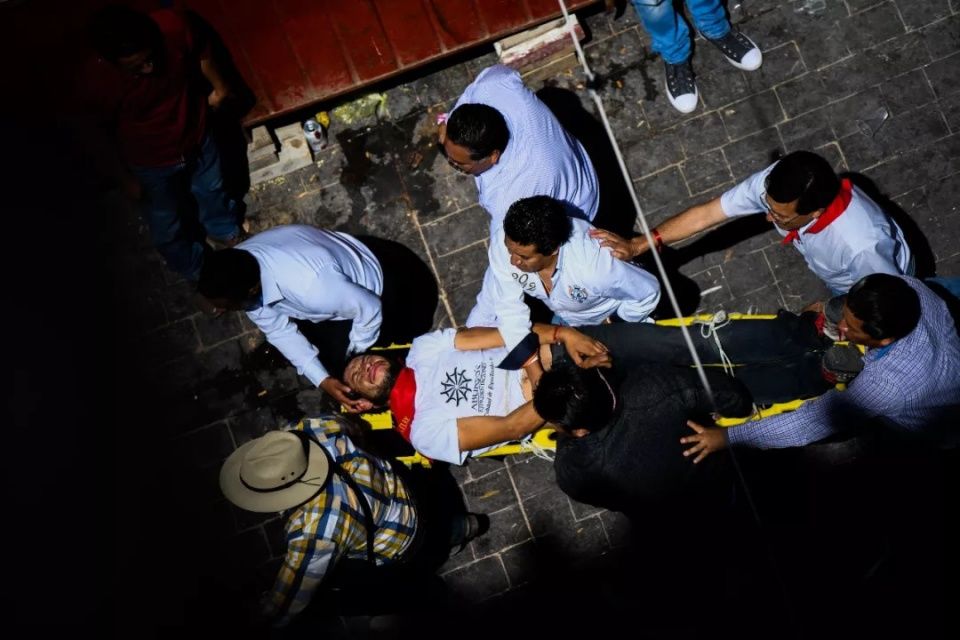 你在前面跑牛在后面追 紧不紧张?刺不刺激?