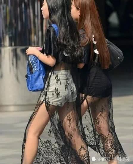 美女们穿裙子一定要注意了 尴尬总是来得太突然让人措手不及