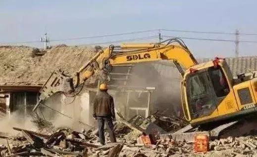 农村拆迁，如果每平米补助400元，你愿意拆迁吗？