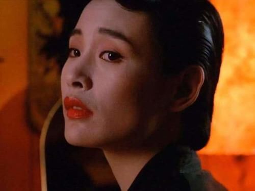  『女人』张爱玲《红玫瑰与白玫瑰》：男人真心爱的，往往是这一种女人