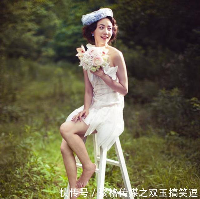 韩雪的魅力拍照姿势:图1女神,图3复古,图5实在太敢穿了