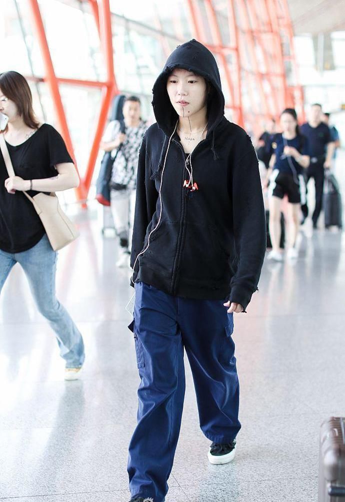 以前的窦靖童终于回来了，这才像王菲的女儿