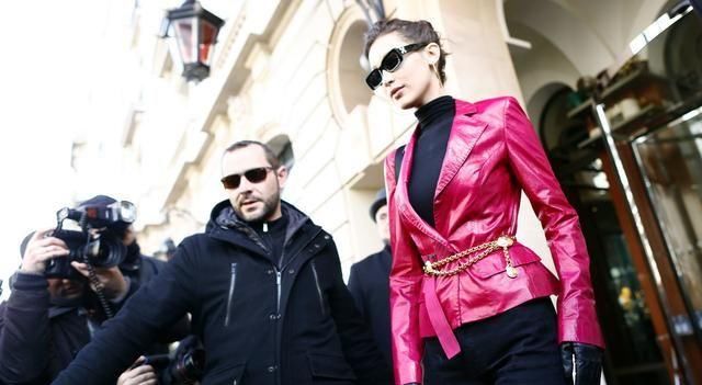 『贝拉』贝拉·哈迪德（Bella Hadid）时尚宠儿，不能错过她的衣柜