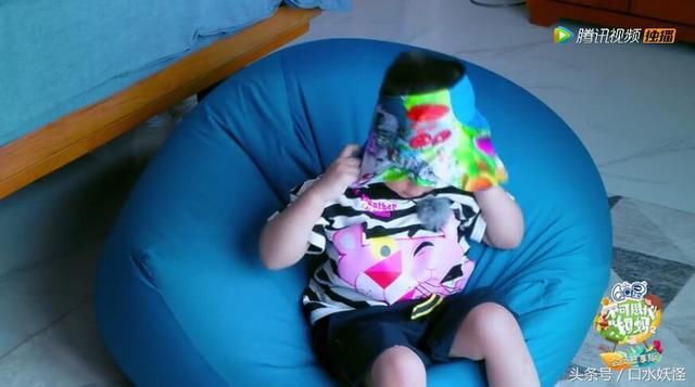 儿子被人造谣抹黑，何洁发文怒怼，这四个字看得让人心疼