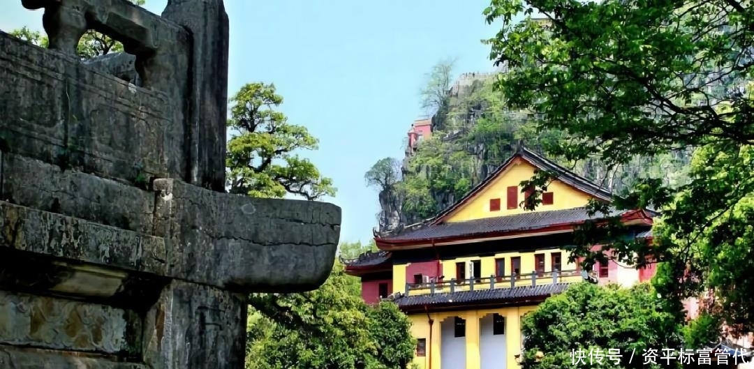 中国唯一建在5A景区内的大学，坐拥大好风光，网友：太幸福了！