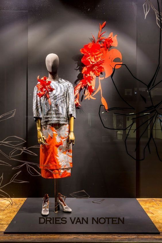 没想到!她把《演戏攻略》中的元素用在橱窗里，高级炸了!