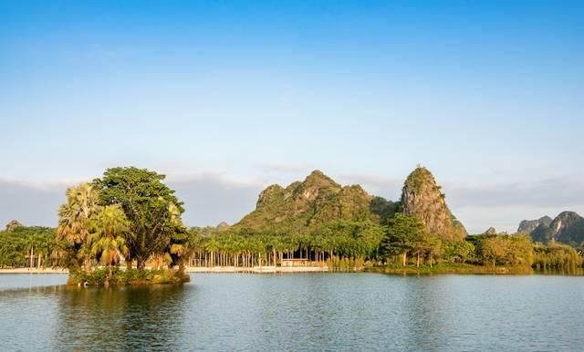 广西有个被人遗忘的画里天堂，就在南宁，峰林奇观让人流连忘返！