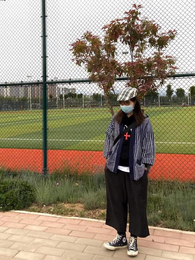  潮牌@SNKR Girls送鞋丨男友衬衫、潮牌、球衣...性感又会搭，就是这期球鞋女生们！4.20-4.26