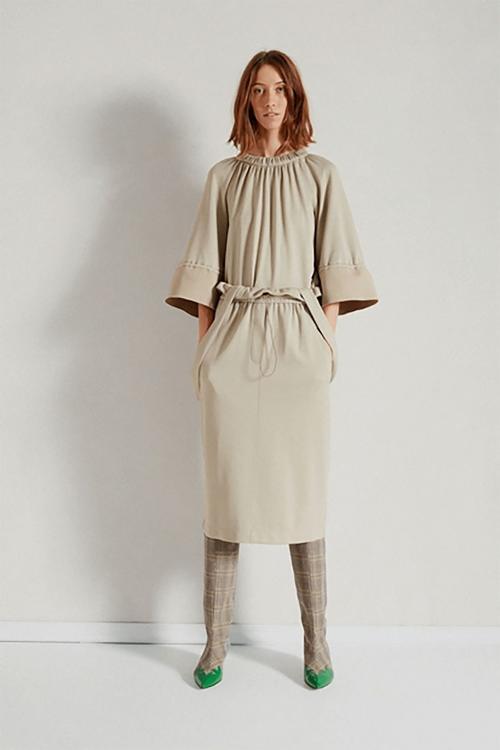 早秋裙子这么穿最时髦!!!