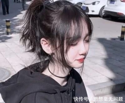  脸上：女孩脸上有这“3标志”，别再“披头散发”了，头发扎起来秒变校花