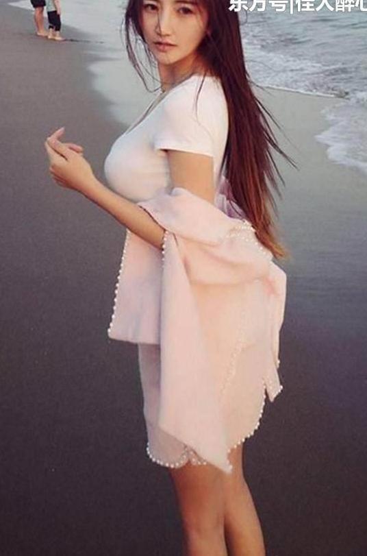 贴身短裤的小姐姐，紧紧的很显身材