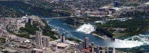 世界著名景点的真面目，原来大家一直都被照片给骗了