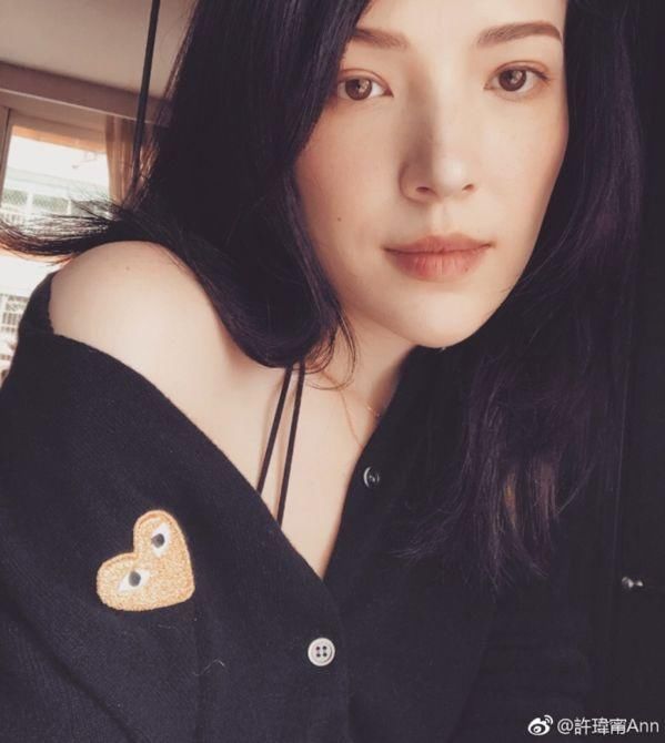 张柏芝的混血感是哪来的,这种"不健康"肤质在加分?