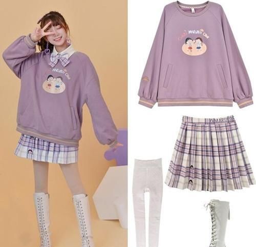 宽松:春季卫衣搭配短裙,甜美又减龄,日常或是逛街穿着青春少女感满满