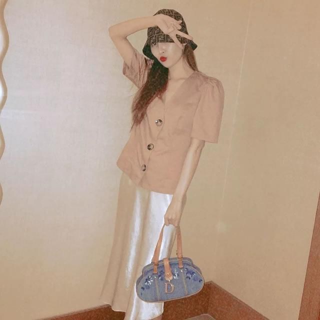 泫雅宣美比性感谁赢了？对不起这题超纲了！