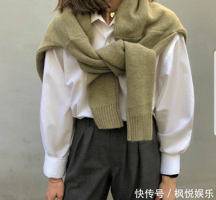  #毛衣#衬衫别再单穿了！试试“叠穿法”，造型层次分明更有质感