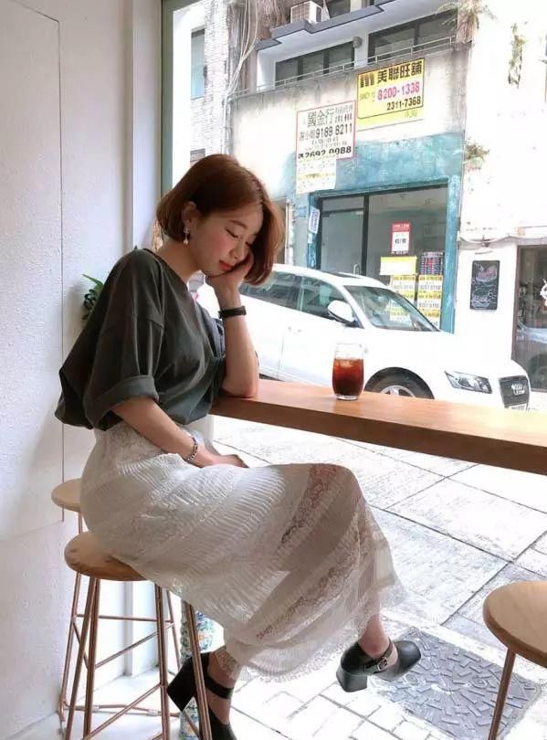  『感觉』都说穿蕾丝有女人味，为啥你却穿出其它感觉，问题多半出在搭配上