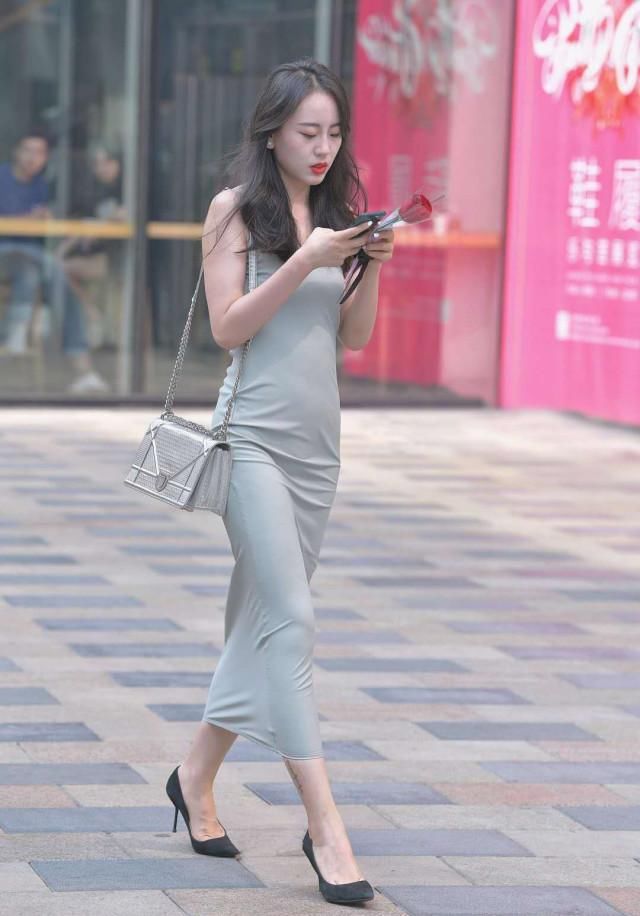  「穿着」穿着“睡衣”出门逛街的小姐姐, 你喜欢吗?
