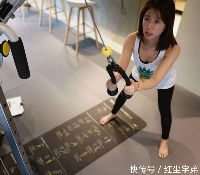 林心如大晒健身照回应谣言变脸，网友：果真还是小姑娘