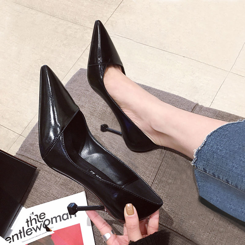 女人28不要穿太老气，来双细高跟鞋，显高显瘦显腿长“秒变女王”