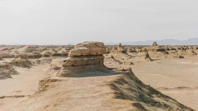  「荒芜」不如一路向西，来一场真正的“流浪火星”