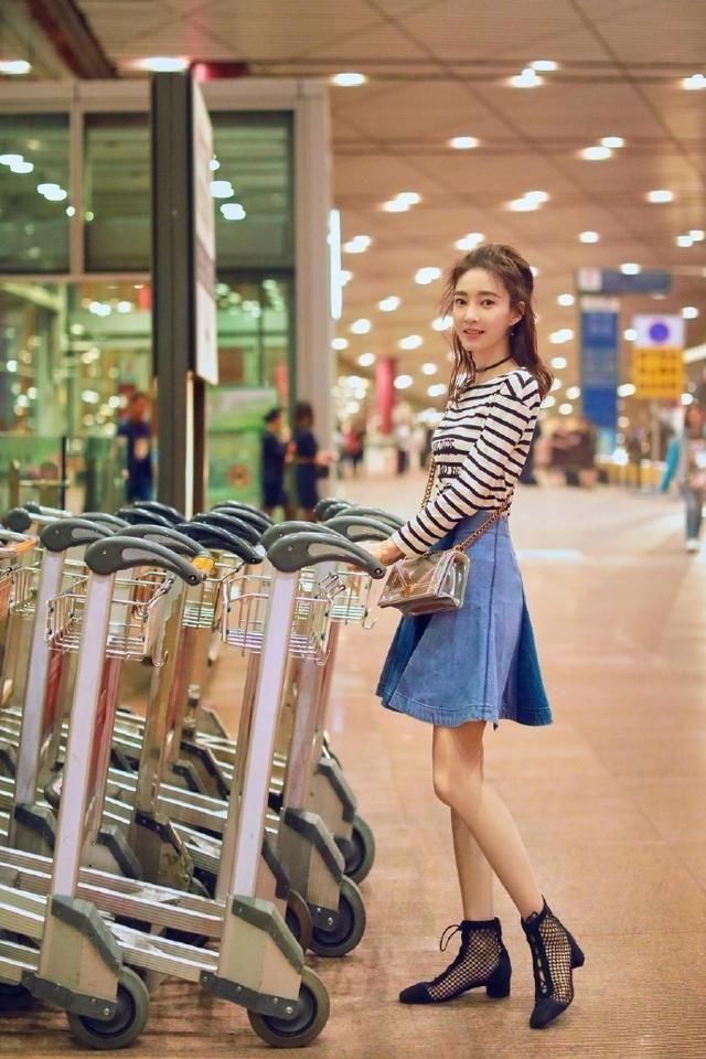 王丽坤厉害了，渔网还能当鞋穿，网友:考虑过林更新的感受吗?