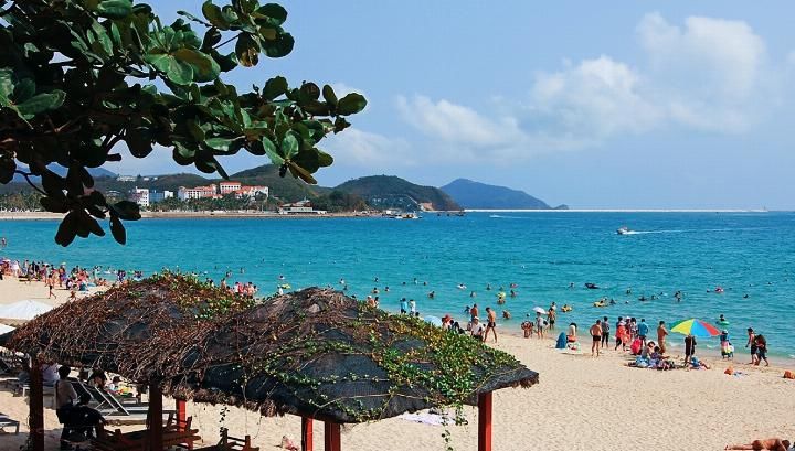  「gdp」我国最大的经济特区, 面积是深圳的17倍, GDP仅4800亿