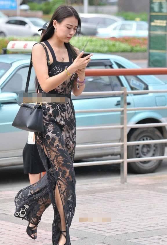 霸气大姐姐蕾丝连体衣秀玲珑有致的身材，朦胧曲线，让人瞳孔放大