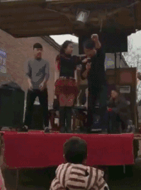 一秒崩坏系列。。心疼妹子。