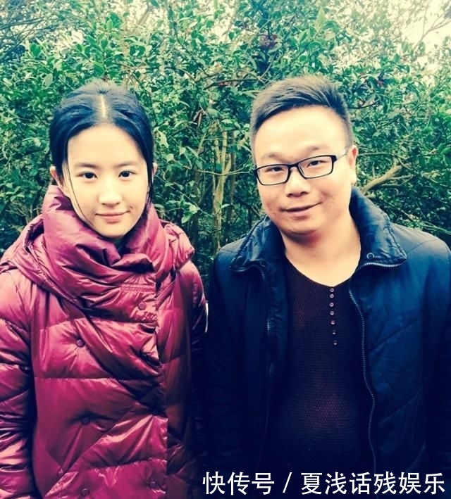  「周星驰」18岁的他放弃大学，只身到横店做群演，如今身价不菲让人羡慕