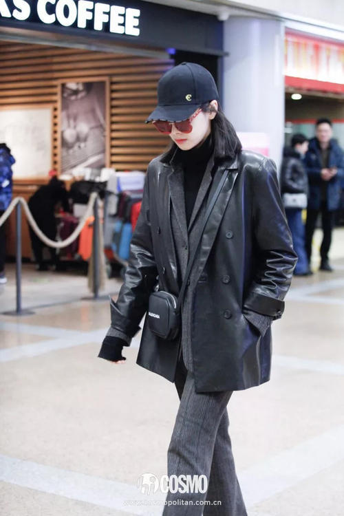 《幻乐之城》就是王菲带领的大型时装秀