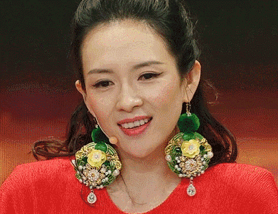 女星个性化耳坠：王菲看着都通，章子怡夸张！迪丽热巴：不服尬舞