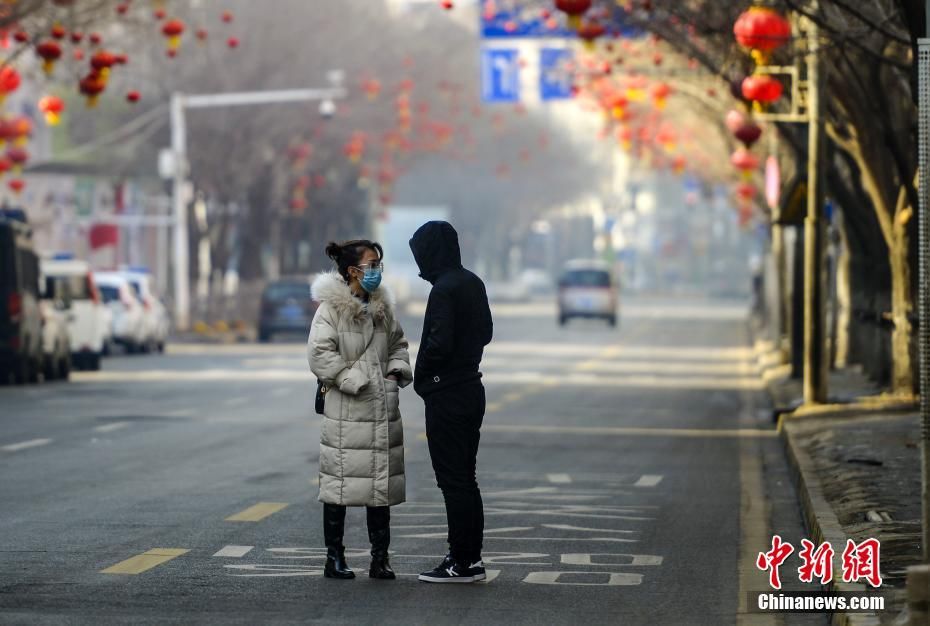  防控@乌鲁木齐加强疫情防控 街头人迹难寻