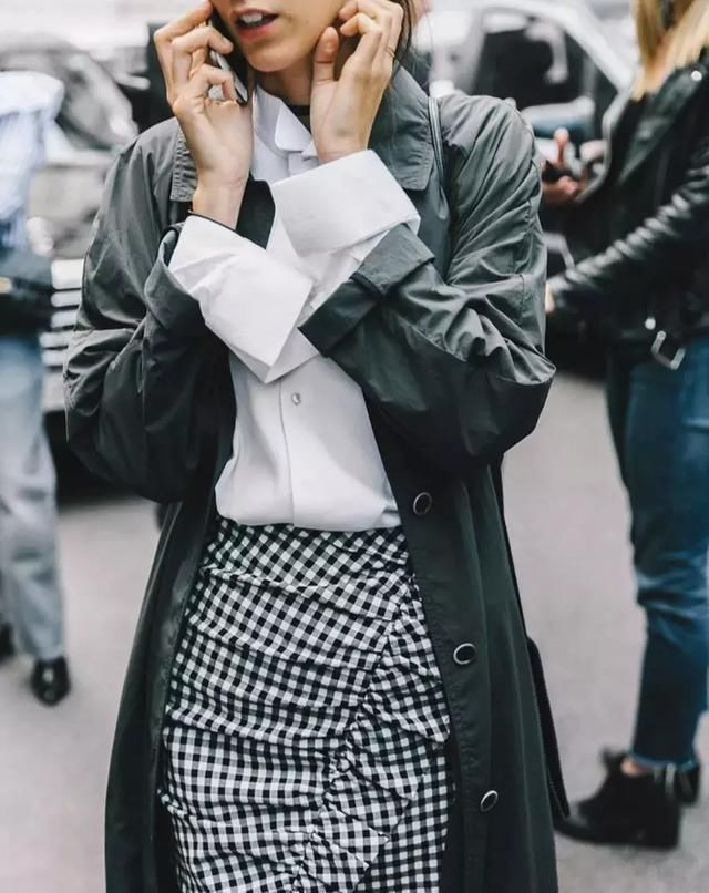 舒适■春天最适合穿啥?当然是外套加裙子了,又美又舒适