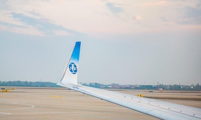 国内三大特色航空公司，一家常被误认是廉价航空，空姐很无奈