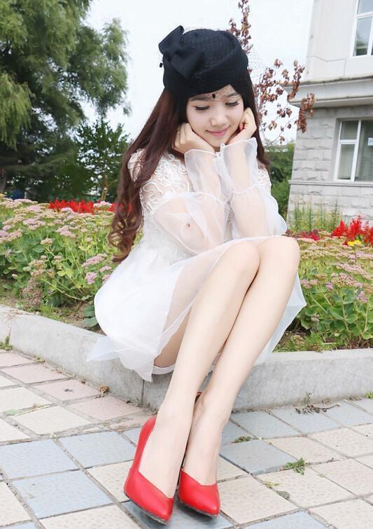 这样穿连衣裙与高跟鞋, 成就你的霸气女神范!