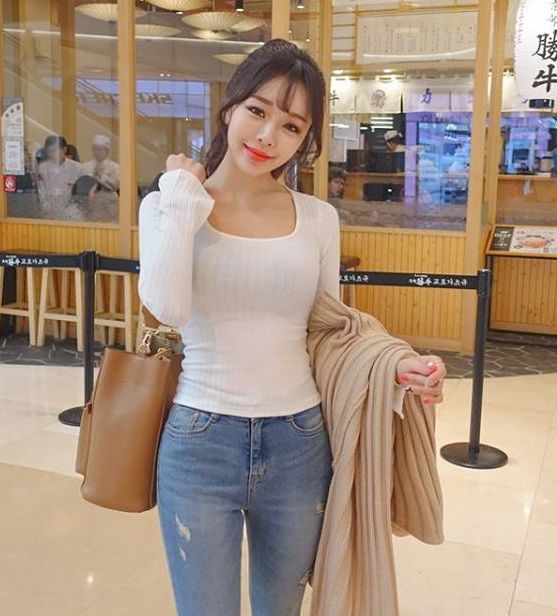 一条紧身牛仔裤，别有一番独特韵味!