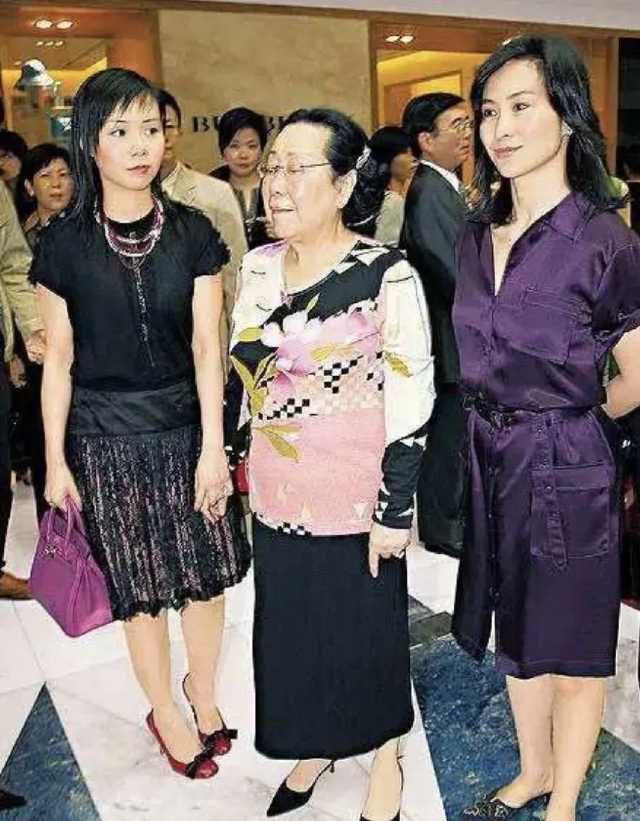  【真的】她真的亏了这么多钱？
