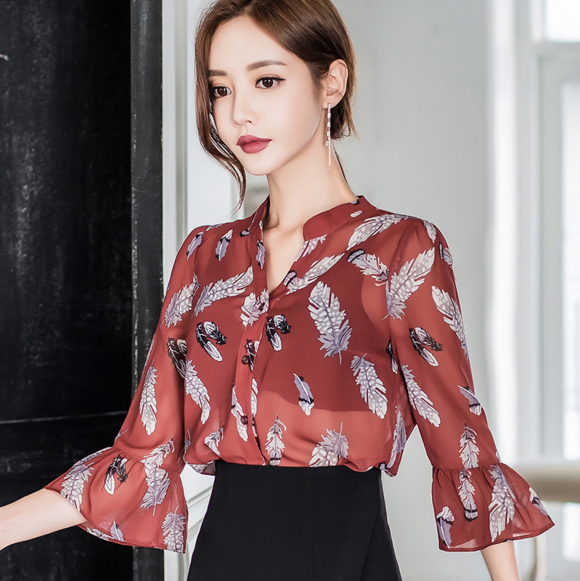 女神孙允珠，云雾乌龙透纱天鹅羽毛雪纺衫