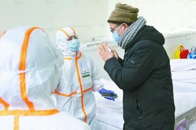  箱医疗物资|首批3家“方舱医院”启用，4批驰援人员抵武汉，方舱