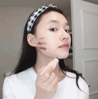 脸大女生这样化超显脸小!倪妮都照做了~