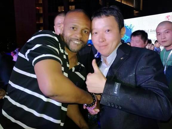 拳击之神入选美国拳击名人堂，杰出成就力压梅威瑟帕奎奥