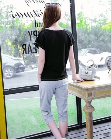 丢掉“蜜桃”臀裤!老妹去健身房这样穿，连背影都迷人，吸睛无数